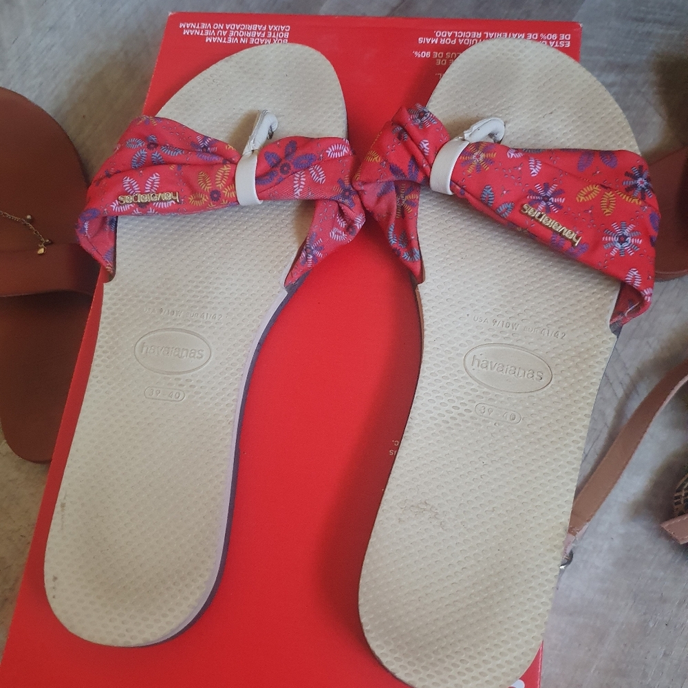 Havaianas Red Patterned Women's Sandals